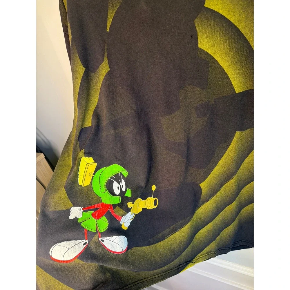 Vintage 90's Looney Tunes Marvin the Martian Wild Oats All Over Print Shirt